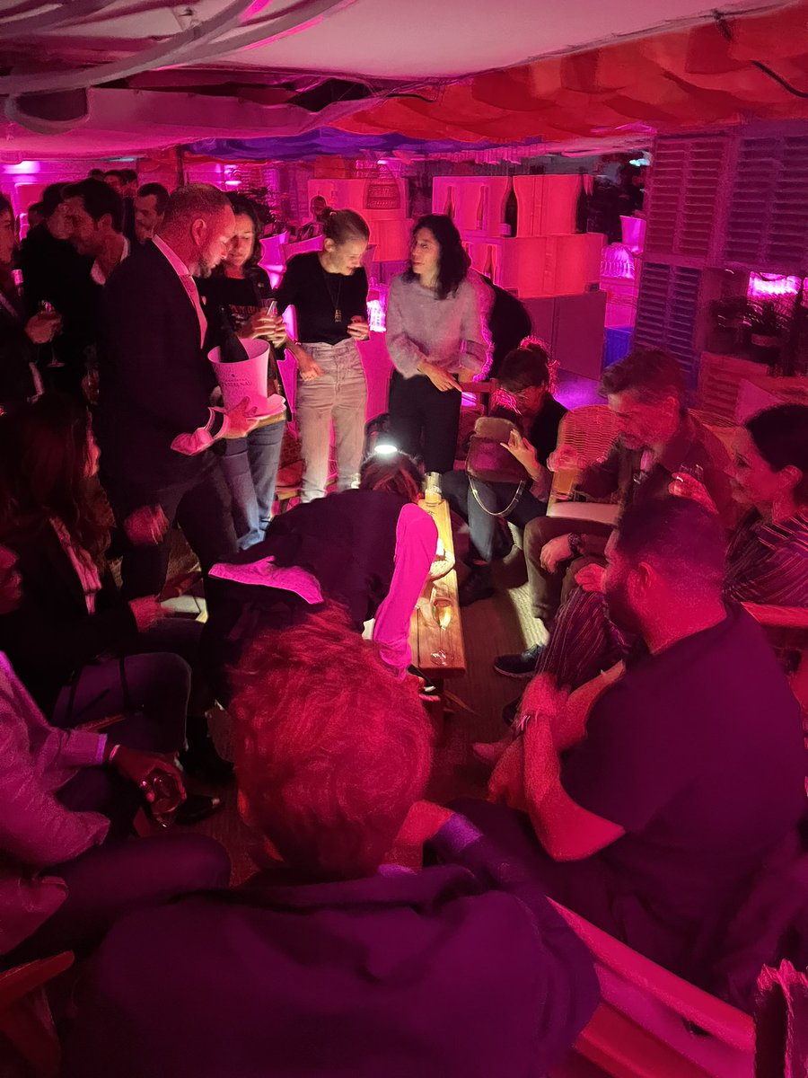 fannysparty's tweet image. C’etait bien @CANNESERIES ! Merci à l’organisation. Je retiens sur ce que j’ai vu #Mister8, #MontreJamaisÇaÀPersonne et #Totems comme séries. See u in april 😘 #shotoniphone #iPhone13ProMax