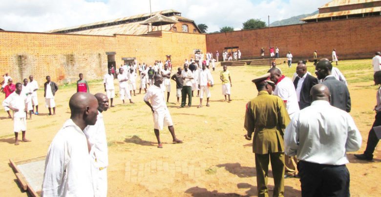 faceofmalawi1's tweet photo. Over two thousand inmates at  Zomba Central Prison risk contracting waterborne diseases as they have spent more than  three days without water.

According to inside sources, there is no sanitation at the facility which is putting the prisoners at risk

https://t.co/ql2FDEaYt2 https://t.co/F4TUyw4Fr0