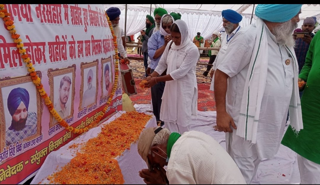 AipwaUP's tweet photo. लखीमपुर में सँयुक्त किसान मोर्चे के श्रद्धांजलि कार्यक्रम में ऐपवा के प्रदेश अध्यक्ष कृष्णा अधिकारी शहीद किसानों को श्रद्धांजलि देते हुए
#लखीमपुर_किसान_नरसंहार 
#FarmersProtest https://t.co/IOJFFjLtXw