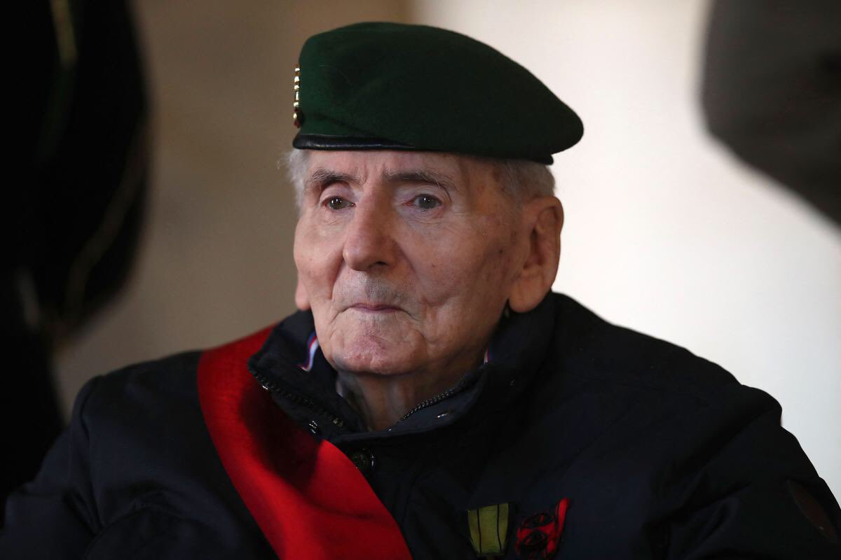BenjaminDeveley's tweet photo. 🇫🇷🇫🇷Hommage respectueux  à #HenriGermain le dernier #Compagnon de la #Libération ‘Nous vous reconnaissons comme notre Compagnon pour la Libération de la France dans l’honneur et par la victoire’ s’était-il entendu dire comme ses 1037 pairs! 1 grande page de l’histoire du pays! https://t.co/nZOAUtDths