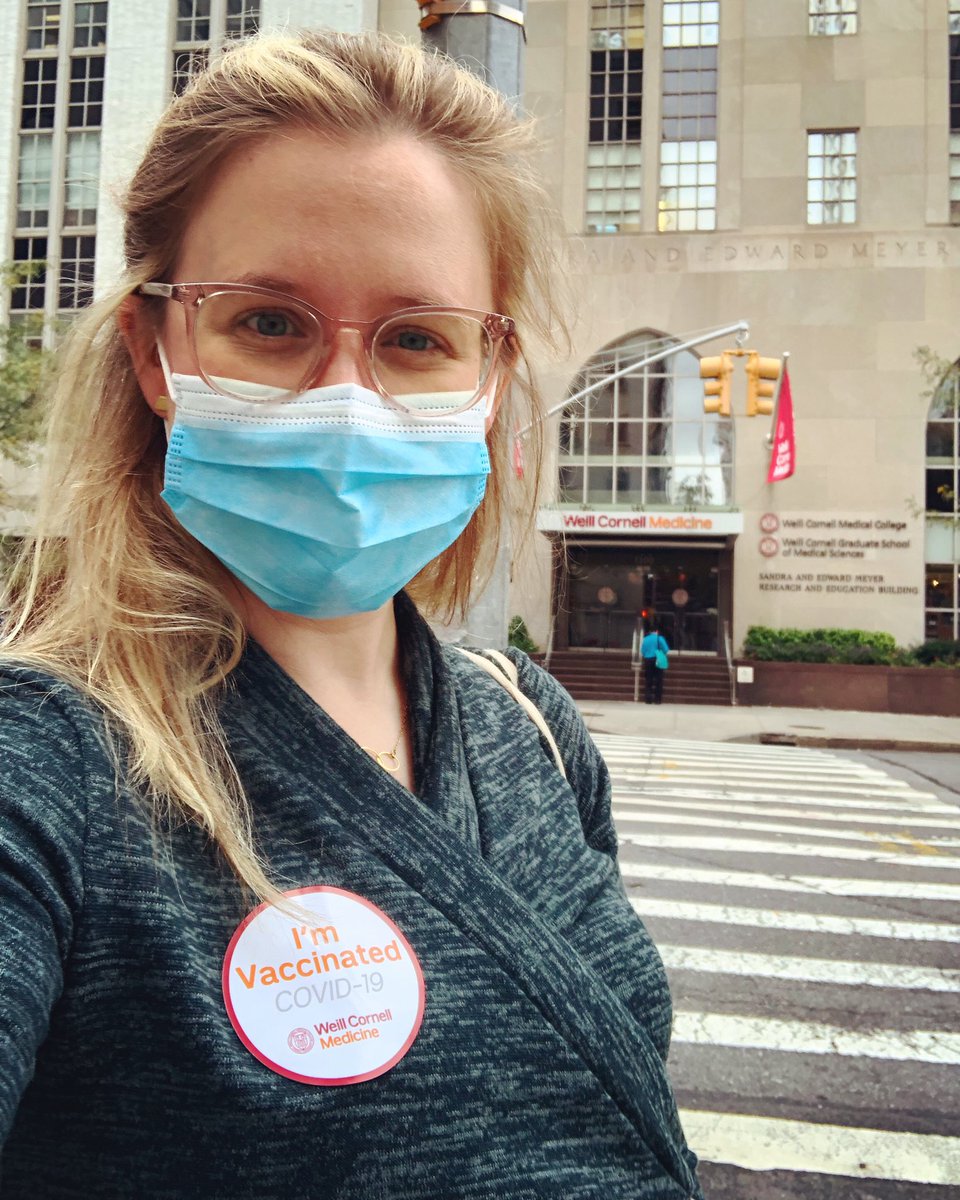 I got my first two doses of the Pfizer covid vaccine knowing that I would soon try to get pregnant. Today at 28 weeks pregnant I got my booster to keep me and my growing baby healthy. Covid is more severe in pregnant women and vaccines are safe in pregnancy! 💉💪🤰🏼