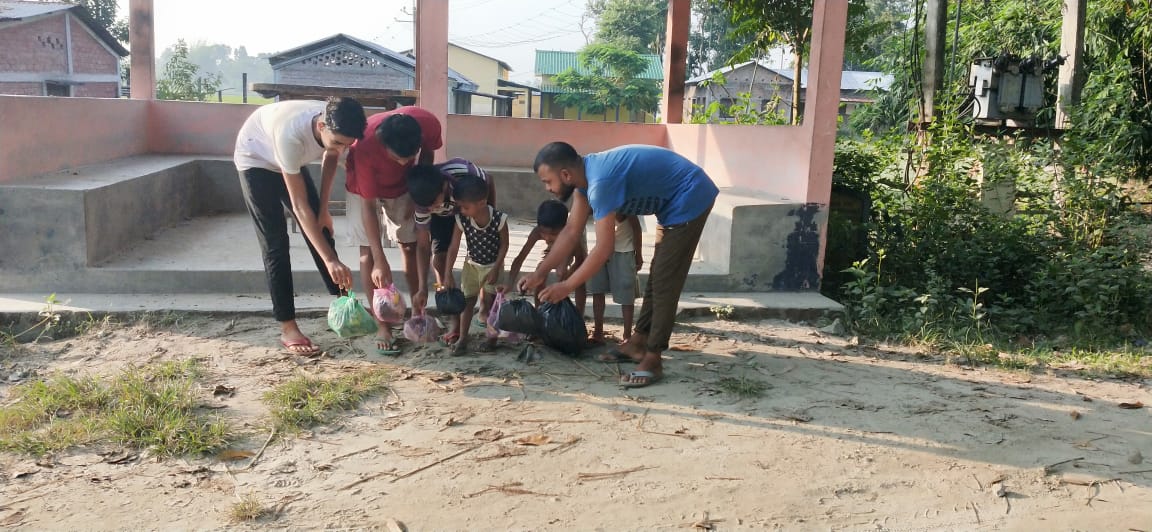 YuvaBongaigaon's tweet photo. #cleanindia #nyks@nyksindia https://t.co/D4uAB5sVam
