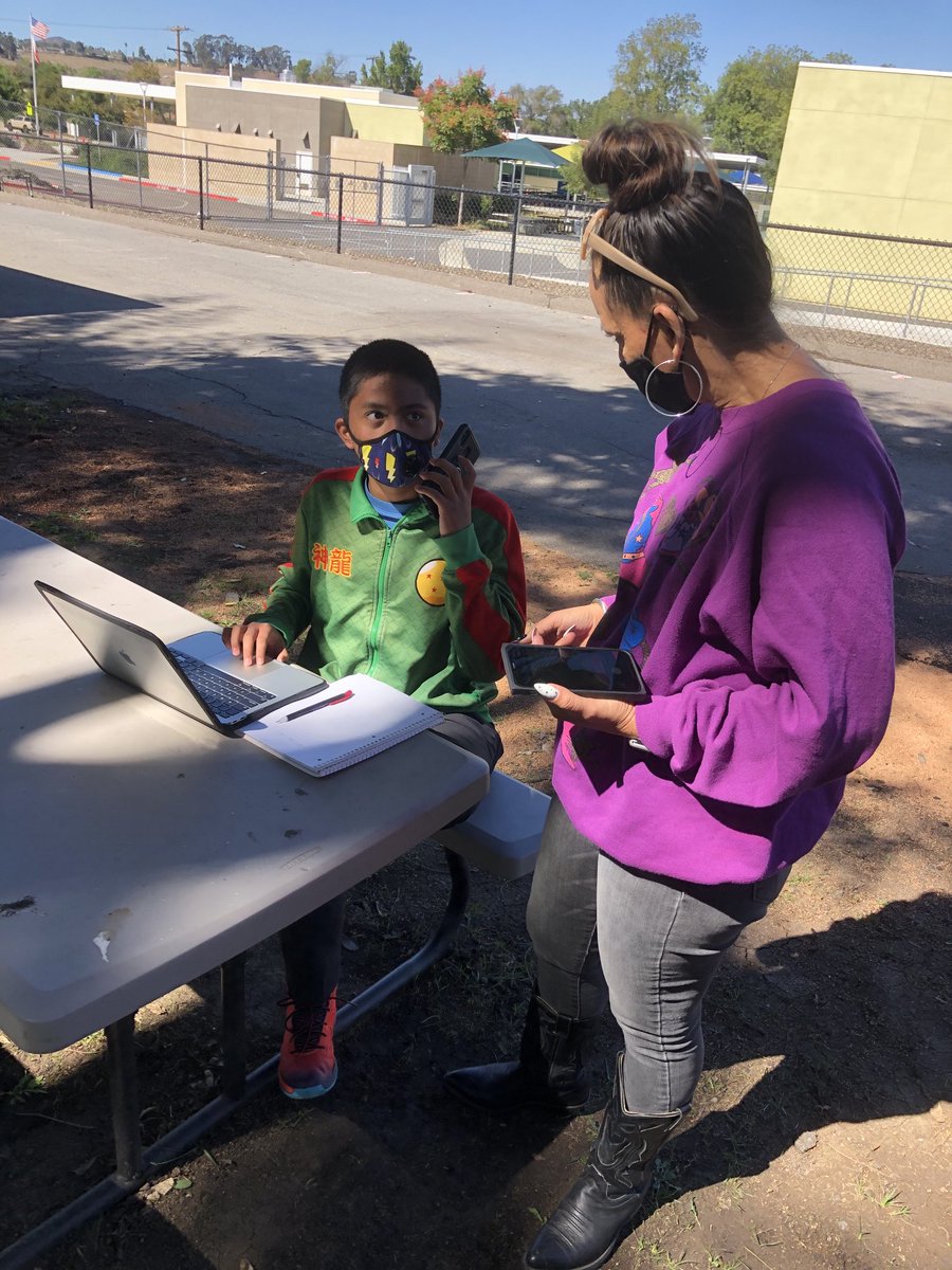 TravisLee_CVUSD's tweet photo. @BosLangAcademy and @BostoniaHigh collaborate together and provide feedback on Ss phone referrals. @cvWOW One Nation=Lobo Nation #WeAreFamily #Promise4 -we are part of the same team @BeCurious #YouBelongCV https://t.co/9ivaTYOSRv