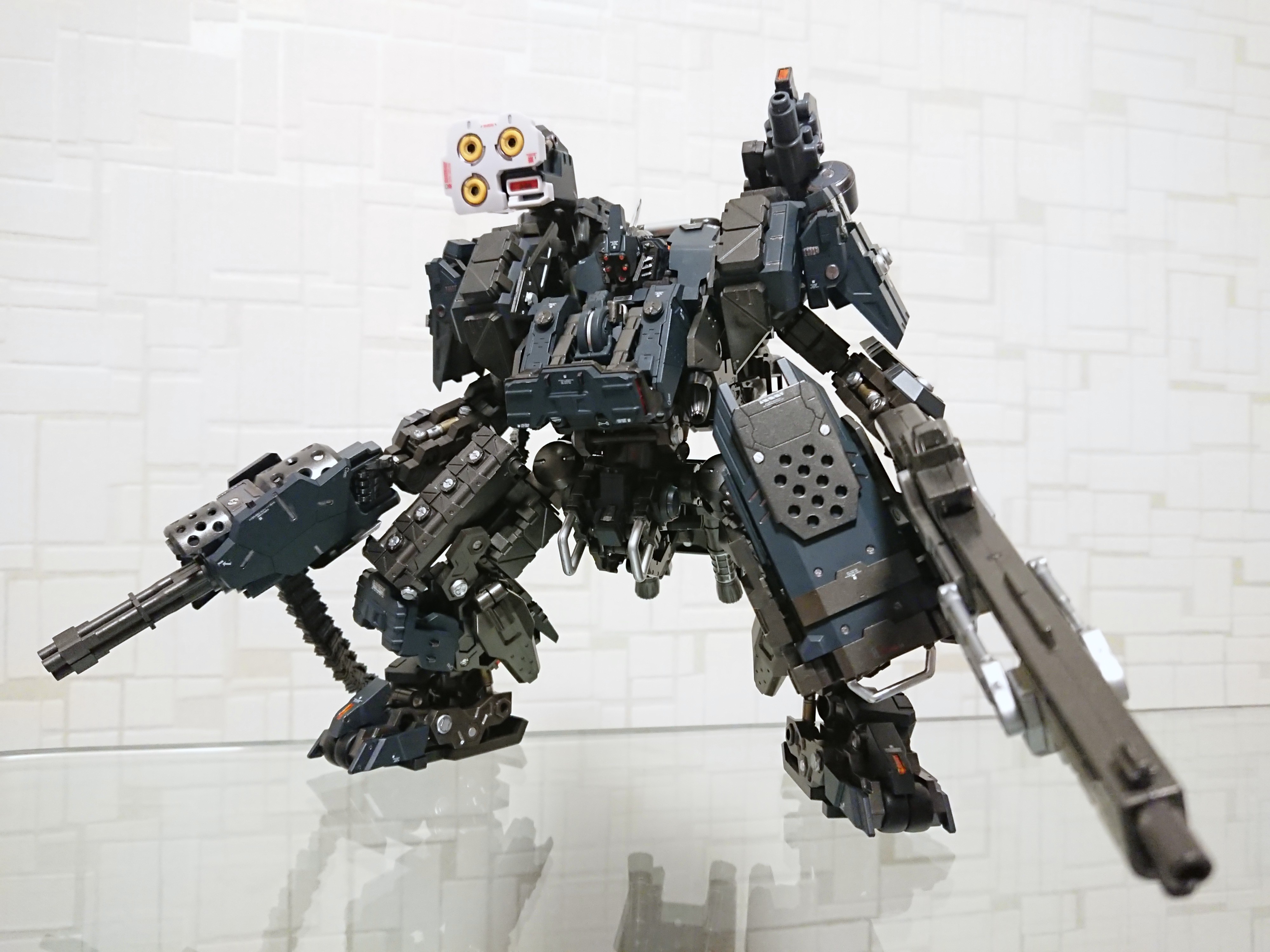 Maki 第2世代人型ヘキサギア デフトアーム カスタム 完成しました バルクアームよりは速くて器用 装甲もまずまず位のイメージ ヘキサギア T Co Qik27oyha5 Twitter