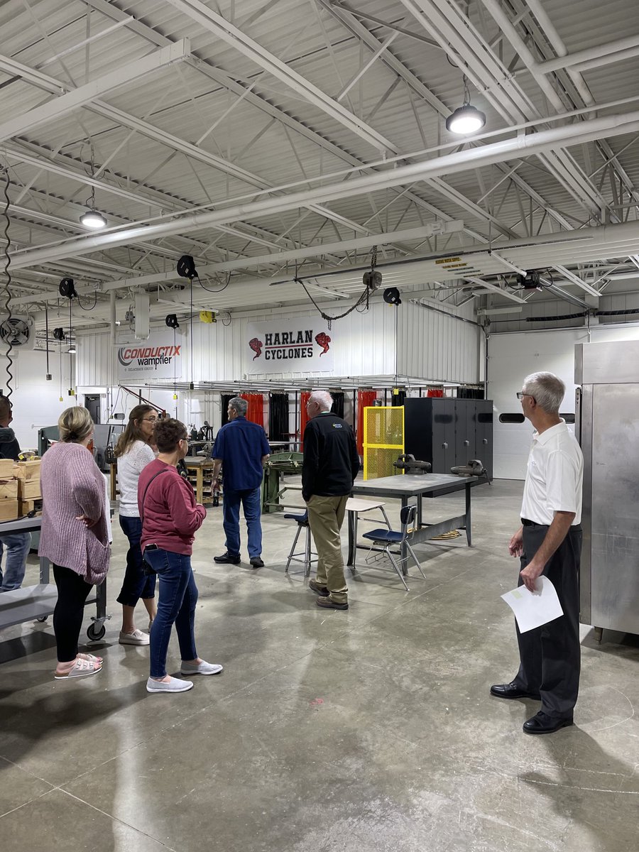 BarnettJenny's tweet image. Brian Gubbels and Mike Dahir gave an excellent tour to the Board of the projects completed this summer by our custodial and teaching staff. Thanks to all for your hard work and dedication!  #greatforkids