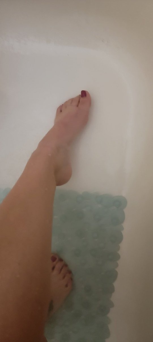andFancyFree's tweet photo. Happy Toe Tuesday! Something for your pleasure from my shower this evening.
#feet #feetworshi̇p #footlover #footworshi̇p #footlover #footlove #footfetish #footfetishcommunity #cutefeet #sexyfeet #prettytoes https://t.co/1du5TMx0aL