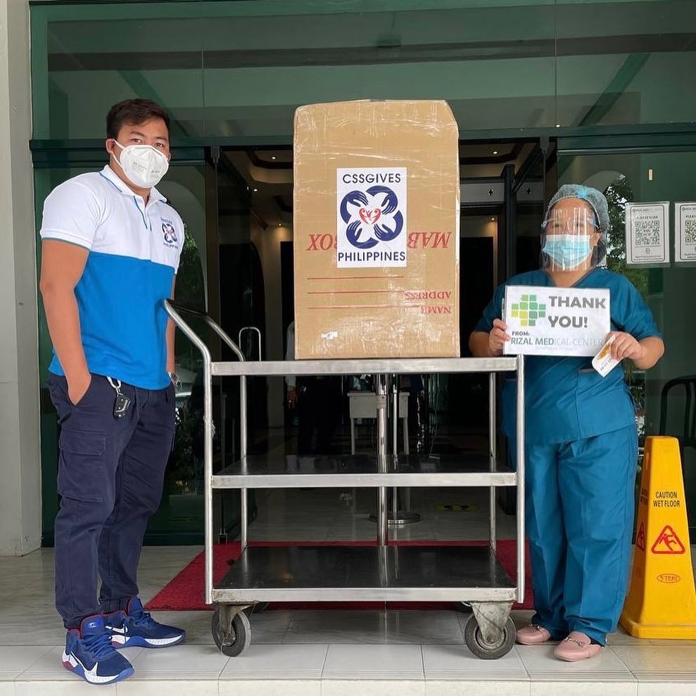 css_ph's tweet photo. Project HCW Relief Day 24 - hot meals delivered to our Covid front line heroes at the Rizal Medical Center, Pasig City
#Care #Share #Serve #Give #Bayanihan #HCWRelief https://t.co/f1BO41Doyw