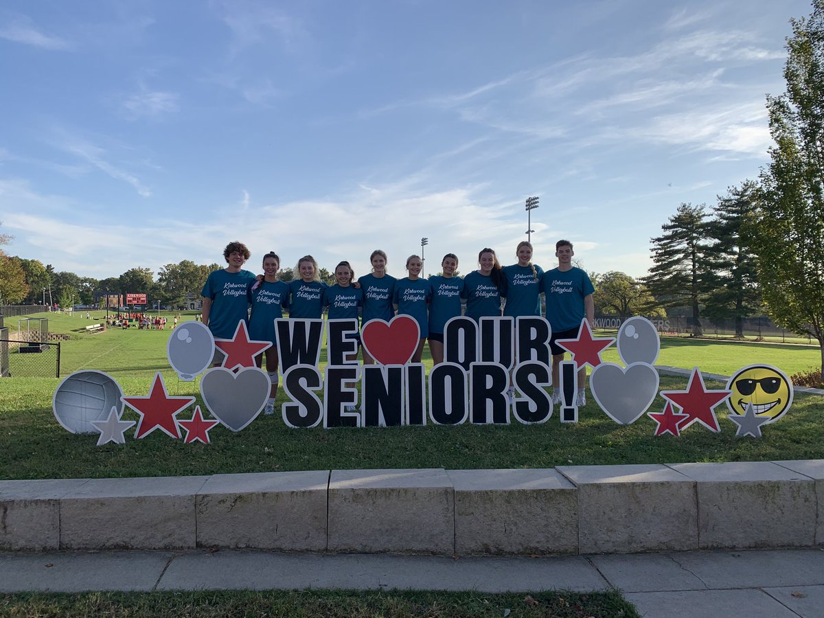 woodvolleyball's tweet photo. What a GREAT Senior Night! We are proud of all 8 of our seniors. #BigWin https://t.co/bavcMCIiWF