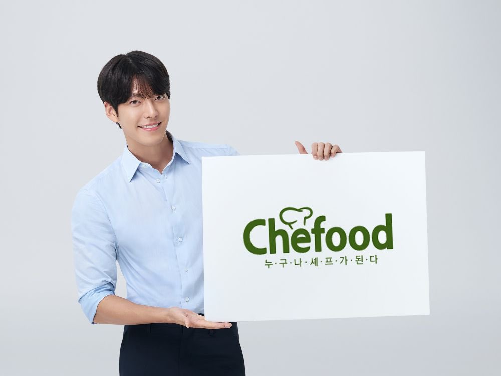 🆕 YENİ - NEW

Kim Woo Bin Lotte Food'un yeni markası "Chefood"un modeli seçildi. 
Marka bu ayın ortasından itibaren yeni bir kampanya başlatacak.
"Herkesin şef olabileceği marka mesajına en uygun model olarak halk tarafından çok sevilen aktör Kim Woobin'i uygun gördük."