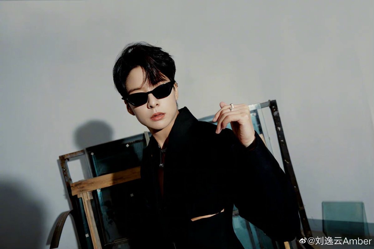 DailyCpop's tweet photo. #AmberLiu in new stills for OK! https://t.co/V1iVbhlwEP