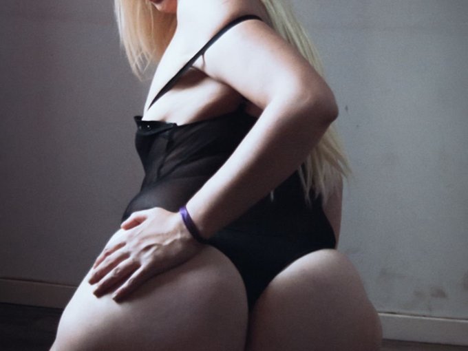 I'm online right now on skyprivate (live skype show). my private profile:  Please RT. thanks! #camgirl<a href="/tag/camgirl"class="tags"><span>#camgirl</span></a>