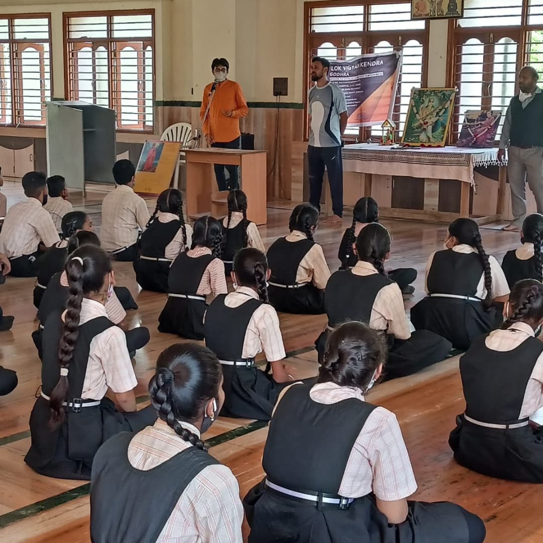CscLvk's tweet photo. Wildlife Week Awareness at Shri Krupalu Vidhyamandir, Malau
#lokvigyankendragodhra #wildlifeweek2021
@InfoGujcost @dstGujarat https://t.co/u6oe8L4pGM