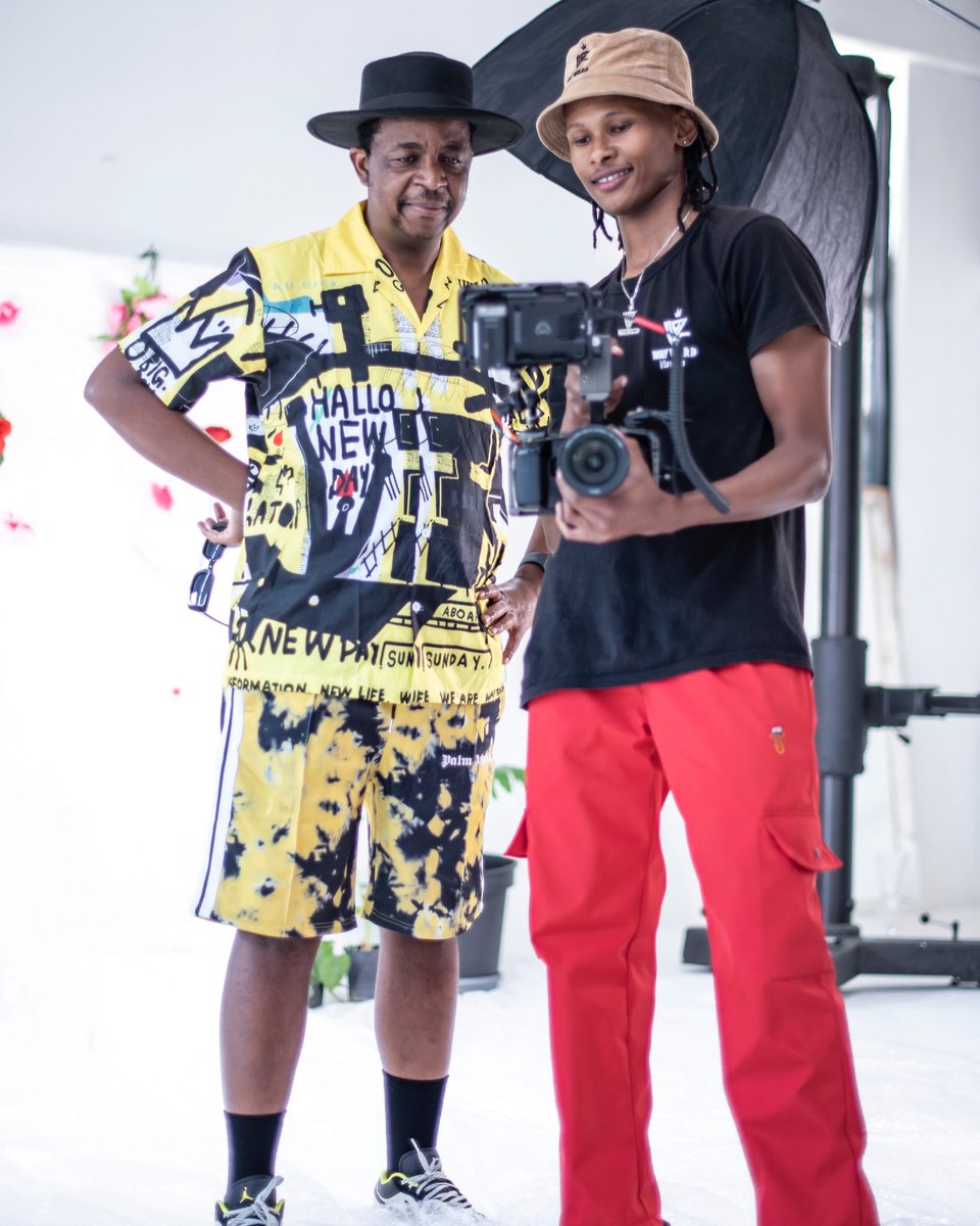 EuphoriaHeart_'s tweet photo. Today I just wanna celebrate a young visionary. @OnkabetseHlongw is one of the most consistent people on South African television right now. Follow him and learn more about his work as a cinematographer. #WaywardFilms https://t.co/zImWrQMQX8