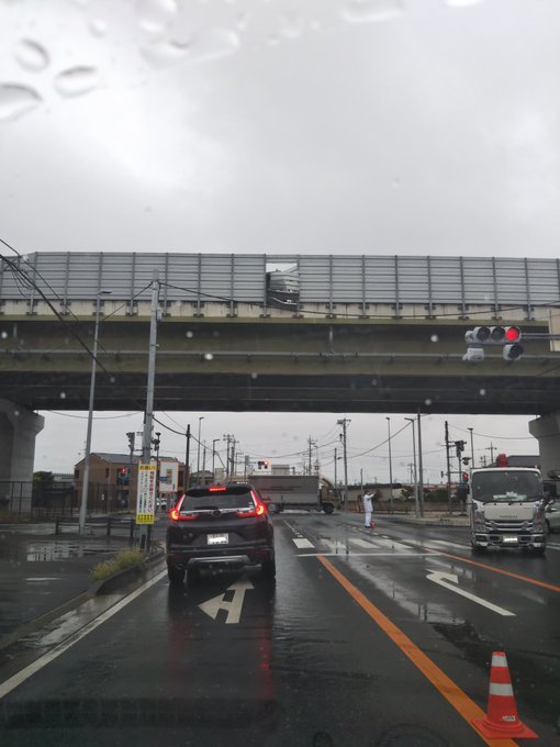 事故 圏央道 幸手インターチェンジ付近でダンプが外壁に刺さる 現地画像まとめ 渋滞 まとめダネ
