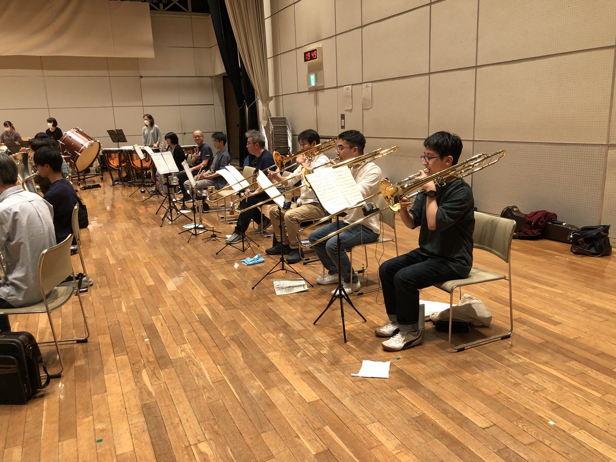 iwa_sui's tweet image. 週末は土日練習でした。
定期演奏会まで1ヶ月ちょっと。
気合いが入ってまいりましたd(￣ ￣)
#川の流れのように
#スピリティッドアウェイ千と千尋の神隠しより
#マードックからの最後の手紙
#カヴァレリアルスティカーナより間奏曲
合奏しました♫
定期演奏会は11月23日（火）
岩沼市民会館大ホール