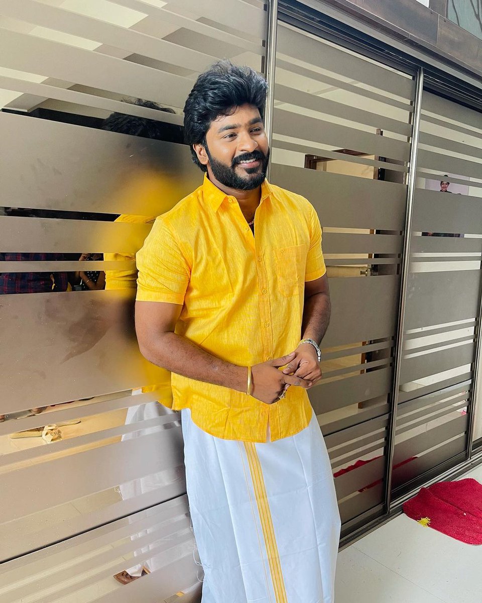 FpNavinkumar's tweet photo. Navin will be suit in 
#vvs2 
#Varuthapadathavalibarsangampart2 

@ponramVVS 
@navinku276navin 
@ActorNavinkumar https://t.co/5uP2XBGceZ