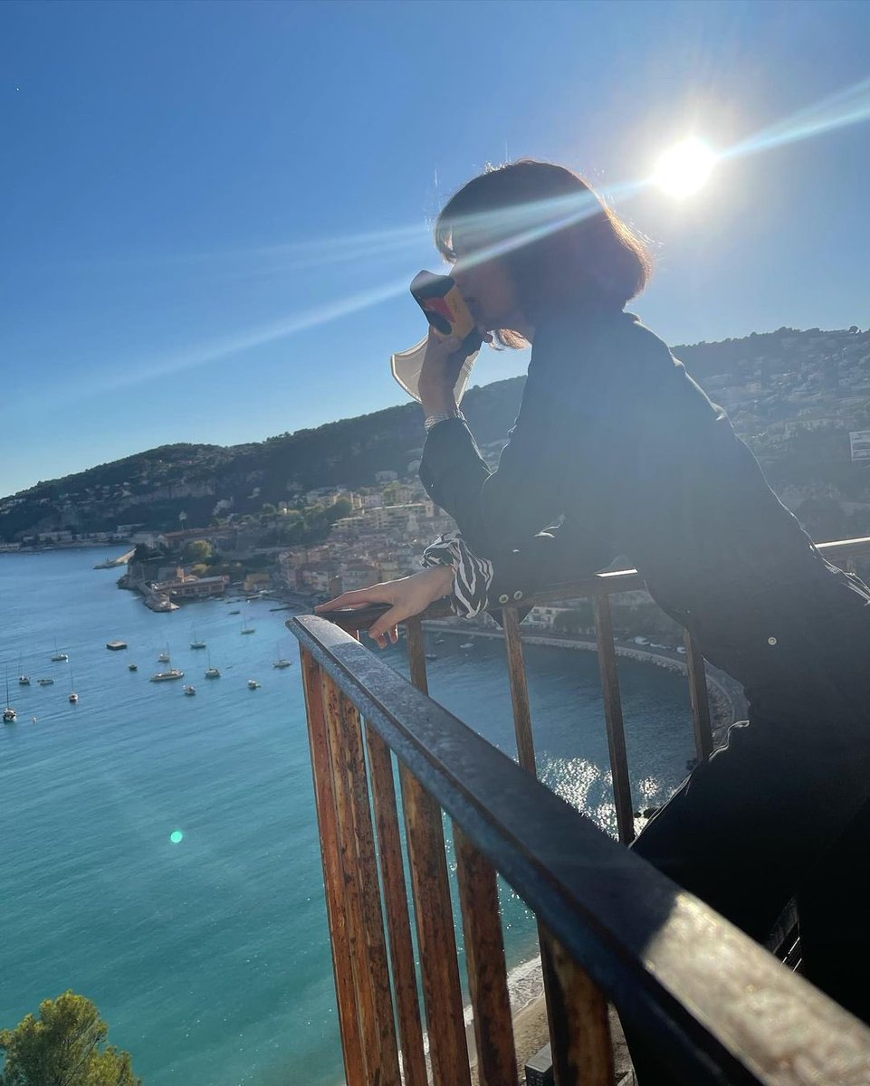 _Lisastagram's tweet photo. [INSTAGRAM CAROUSEL] lalalalisa_m: 

https://t.co/TJrFOwU51e (3P) #lisastagram https://t.co/bWDOQh3rNi