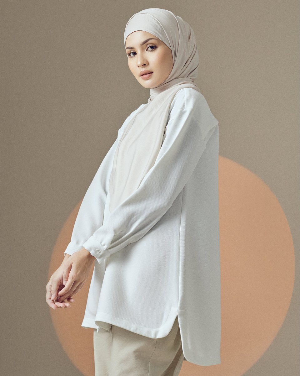 _amstudio's tweet photo. CALAQISYA ASAL
-
Photographer • @azimmahayudin
Client • @calaqisya &amp; ASAL 
Models • Natalie Prabha, Aqil &amp; Nadia Syahirah
MUA • @RamzaMode &amp; @attyusof https://t.co/iG8pYoa5rU