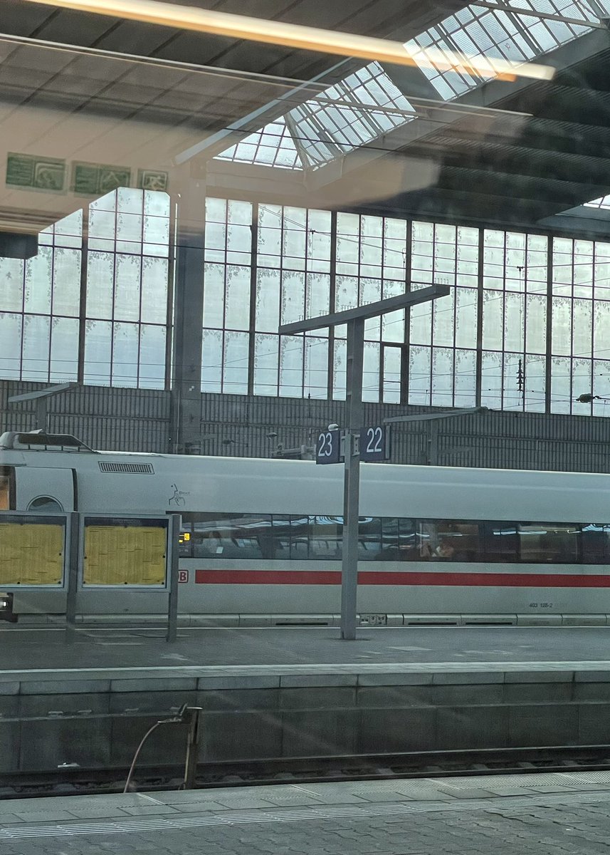 NiceBastard's tweet photo. Berlin, Berlin, wir fahren nach Berlin #ICE802 #BCB https://t.co/GMXUo8JZ4k