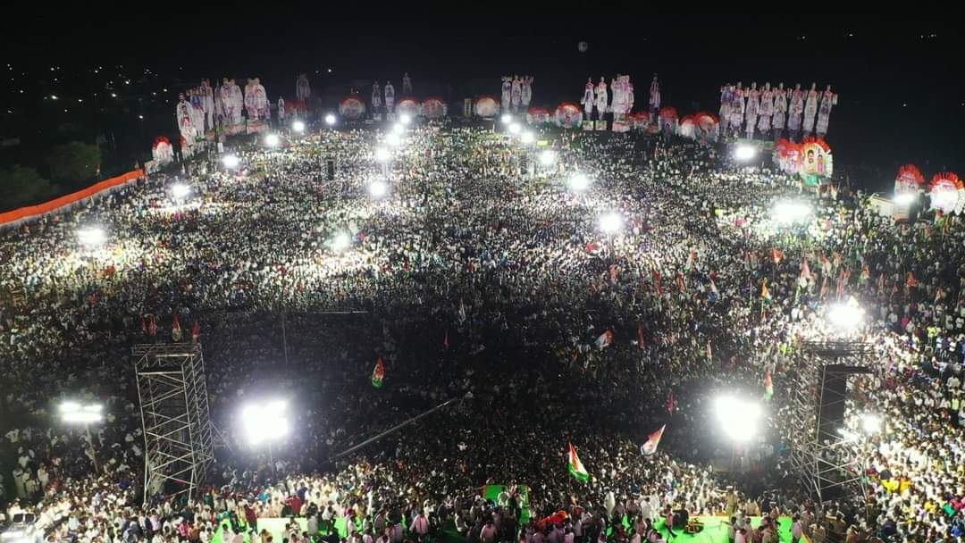 IYC's tweet photo. तेलंगाना कांग्रेस रैली।
वक्त है बदलाव का ! https://t.co/bmX7V5hChm