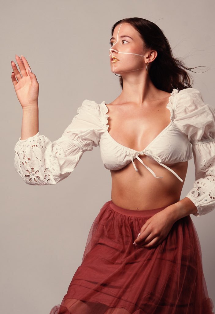 HugoGL__'s tweet image. Gracias al c*vid empecé a usar de nuevo el estudio. Les comparto algunas de las últimas fotos que salieron :)

Modelo: Victoria Morgan
Makeup/Hair/Stylist: Fernanda Gomez (igr: fgm.mk.photo)

📸
Instagram.com/HugoGarcia.ph