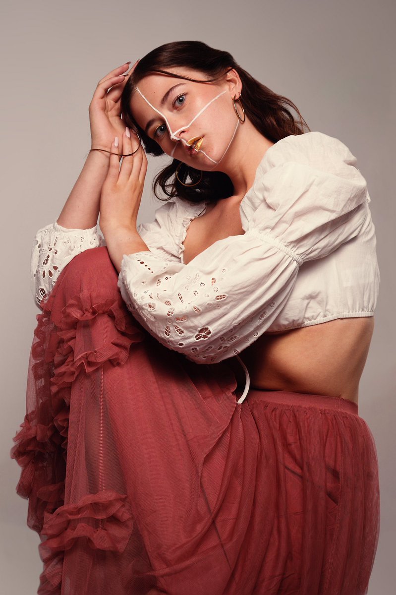 HugoGL__'s tweet image. Gracias al c*vid empecé a usar de nuevo el estudio. Les comparto algunas de las últimas fotos que salieron :)

Modelo: Victoria Morgan
Makeup/Hair/Stylist: Fernanda Gomez (igr: fgm.mk.photo)

📸
Instagram.com/HugoGarcia.ph