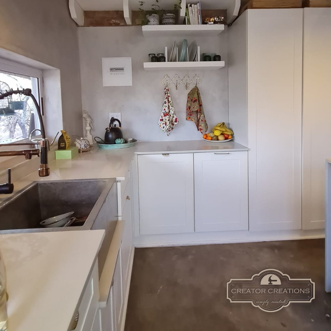 CreatorCreate's tweet image. A quick sneak-peak of a recent custom made kitchen design - White modern shaker style with gold leaf finishes in the new development @ Honey Badger Safaris 
Final photos of the rest of the kitchen and house to follow

creatorcreations.com  | +27 82 9288 633