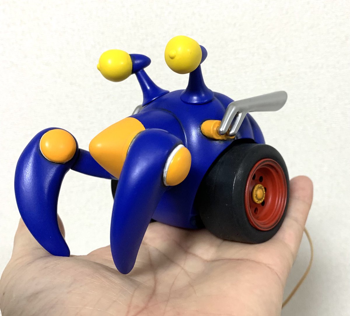 ゴワッパー5ゴーダムに出てくる「ヤドカリジープ」の古いプラモを作り