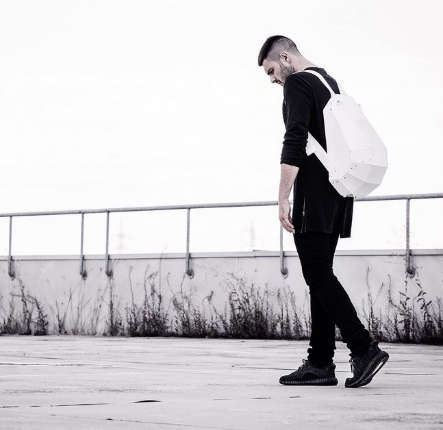 Solid_Gray_Jp's tweet image. 世界70か国以上の方々に愛されるオランダ、アムステルダムを代表するデザイナーバックパック。

2021年10月14日(木)12:00よりクラウドファンディングサイト、GREEN FUNDINGにて予約販売開始します。

詳細はプロフィール欄をご確認くださいませ。

#solidgray
#ソリッドグレー