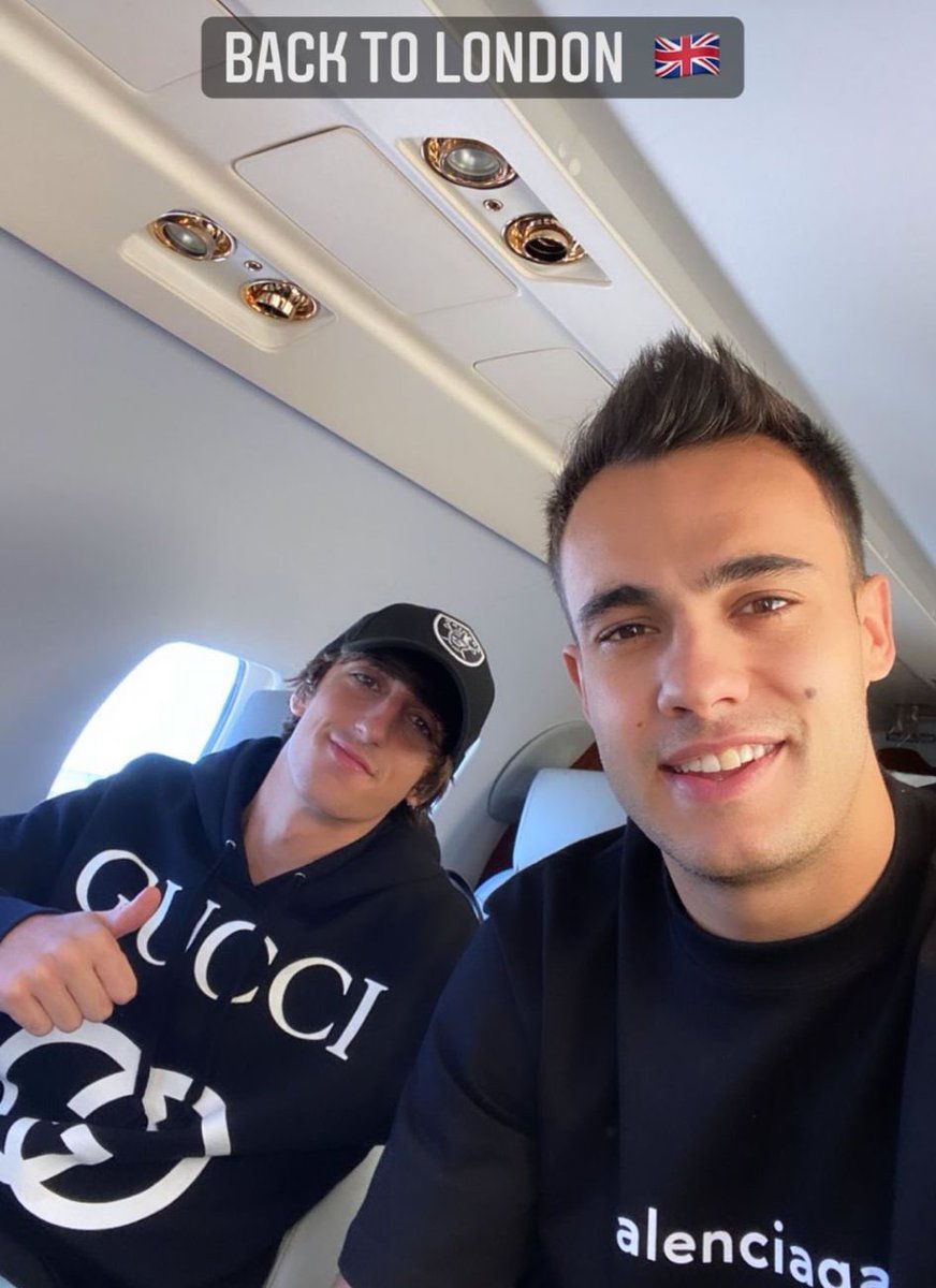 thespursweb's tweet photo. 🇪🇸✈️ Reggy &amp; Gil on their way back to London! https://t.co/3CuuB58YcM
