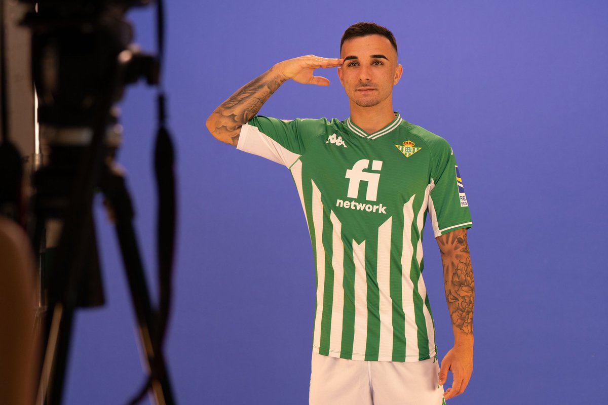 EliteInternacSA's tweet photo. 🗣 @robergb10: “Tarde o temprano voy a triunfar en el @RealBetis, es mi sueño” 👉 https://t.co/VWhmarqFnz (vía @marca) 🗞 #RG2️⃣7️⃣ #JugadorElite https://t.co/TGAXC7dRuo