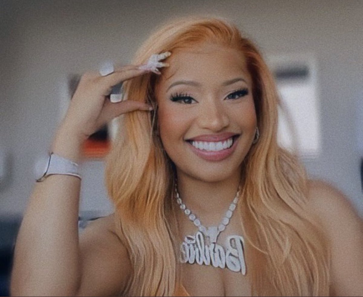 Ariana granola tweet media