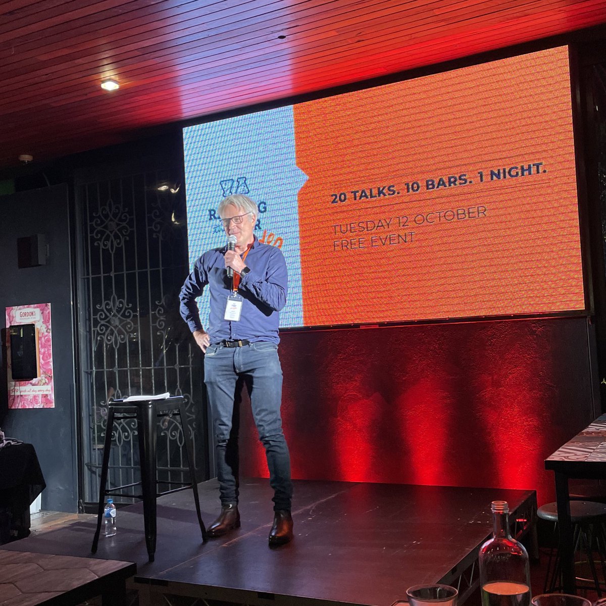 LVPC's tweet image. The Raising the Bar at The Alma Tavern last night was terrific 🙌 

Jules Schiller was a master on stage with his “changes in mainstream media” speech. Surprising insights + humour sprinkled throughout 😃 

He was also much taller than I expected.

#RTBADL @CityofNPSP @RTBEvent