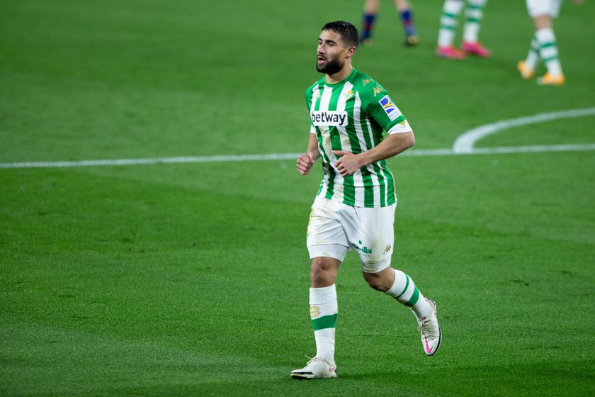 LaLigaenDirecto's tweet photo. Nabil Fekir:

> Futbolista que más ocasiones ha creado de las 5 Grandes Ligas (27)
> Futbolista que más regates buenos realiza en La Liga (26)
> Futbolista que más centros buenos realiza en La Liga (19)
> 2º futbolista de La Liga con más tiros (26)

SU TEMPORADA https://t.co/O2fLStUf9a