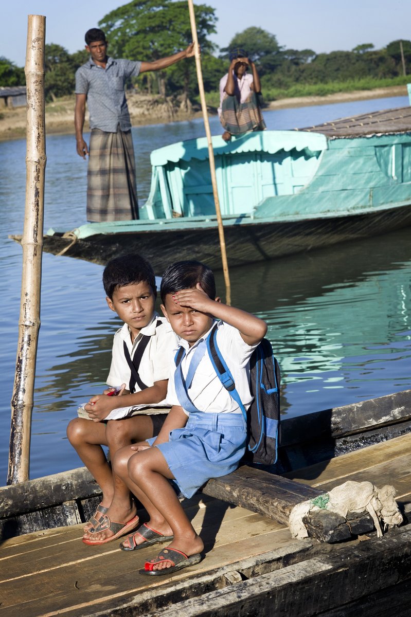 EAA_Foundation's tweet photo. To reach school in time no child should: ❌ Wake up before the sun rises ❌ Take a boat or walk long, physically challenging distances alone.
As poverty threatens learning and limits access to education, we must bring education closer to #BuildBackEducation @unicef https://t.co/Nzqwv0PXU0