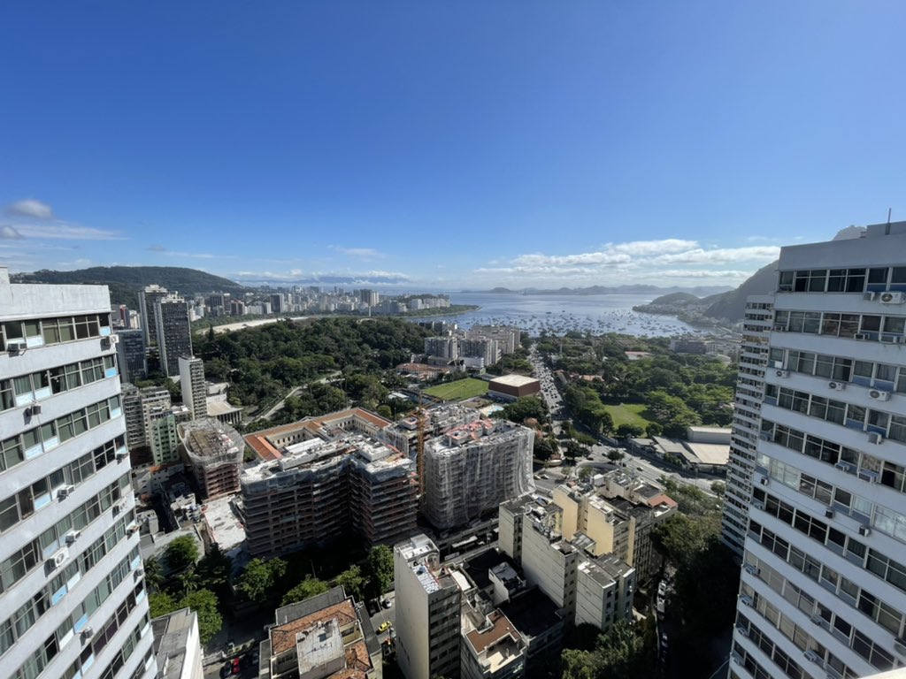 feriado                         dia útil