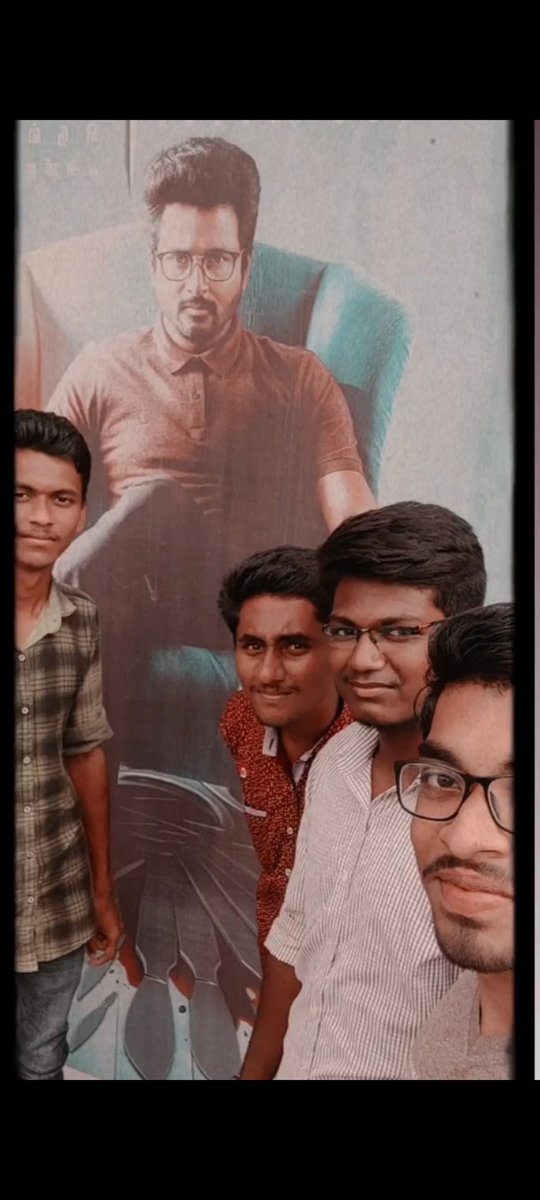 Happy to see you #VarunDoctor sir in theater
Love you @Siva_Kartikeyan anna
#Doctor 
#VarunDoctor 
#SivaKartikeyan 
#DoctorInTheatres