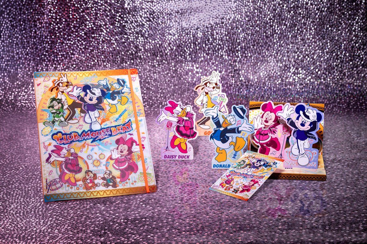 ステージそっくりなコレクションケースも！ 東京ディズニーランド