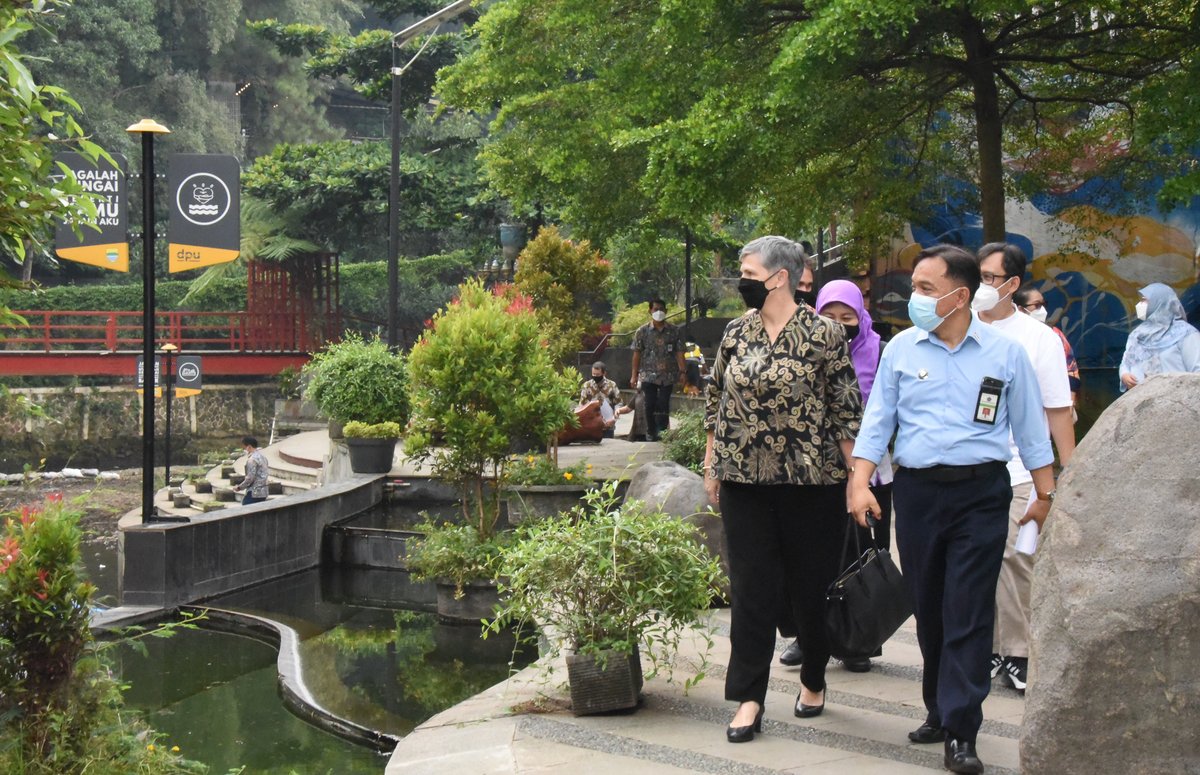 The Citarum River Revitalisation Program show the 🇦🇺🇮🇩 partnership at work. <a href="/MonashUni/">Monash University</a>, <a href="/univ_indonesia/">UniversitasIndonesia</a> and the West Java Environmental Agency are developing new approaches to sustainability and overcoming contamination on the Citarum River, relied upon by over 19m people.