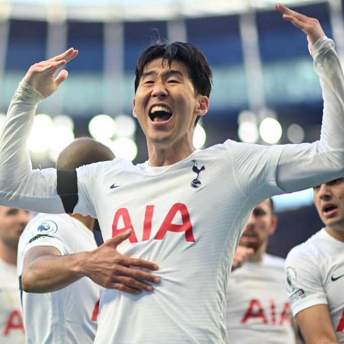 Son Heung-min is averaging 7️⃣ #FPL points per game this season - only Mo Salah fares better among regular starters in midfield

He's also shooting more frequently this campaign, averaging an attempt every 27 minutes compared to every 46 last term 📈