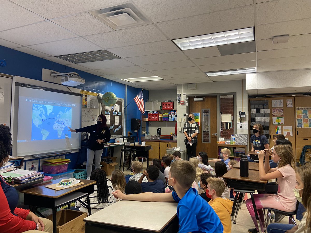 So fun to learn about Saudi Arabia with <a href="/MKoonse/">Misty Koonse</a> class! Thank you <a href="/EL_RBEbears/">Caitlin Richardson</a> for organizing guest speakers to teach us about new cultures &amp; languages! Team Herndon loved it! We can’t wait for our next guest! 🤩🇸🇦