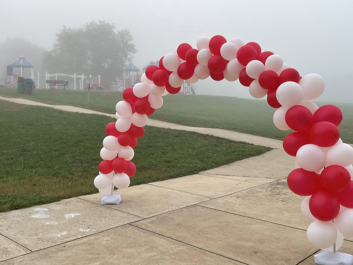 CubRunFCPS's tweet photo. Getting set up for the big Cub-Run-a-Thon today!!! Thank you to the @CubRunPTA volunteers for putting all of this together for us! Our Cubbies are excited for the day ahead! #CubRunCubbies #CubRunaThon https://t.co/RxeGFnDdRC