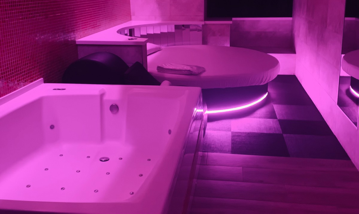 por_hora_Luxtal's tweet photo. Haz que hoy sucedan cosas increíbles.
#Luxtal #lovehotel #habitacionesporhoras #couples #Barcelona #Madrid
https://t.co/zIOvkB4K8p https://t.co/sLDdRH8nPW