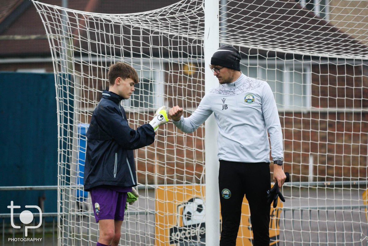 BoroExcellence's tweet image. 🔜 𝐓𝐨𝐦𝐨𝐫𝐫𝐨𝐰
⚽️ 𝗚𝗼𝘀𝗽𝗼𝗿𝘁 𝗕𝗼𝗿𝗼𝘂𝗴𝗵 𝘃𝘀 𝗖𝗵𝗲𝗹𝘁𝗲𝗻𝗵𝗮𝗺 𝗦𝗮𝗿𝗮𝗰𝗲𝗻𝘀
🏆 FA YOUTH CUP 
📍 Privett Park, PO12 3SX
⏰ 19:45
🍻 OPEN