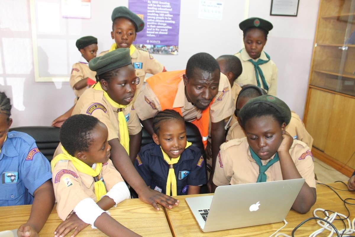 Scouts - clear your calendars for 15-17 October, because we've got amazing plans for you! 🎉

The #JOTAJOTI weekend will be loaded with opportunities to connect with others around the world, through online &amp; amateur radio activities. 📡

🔗 Register at jotajoti.info