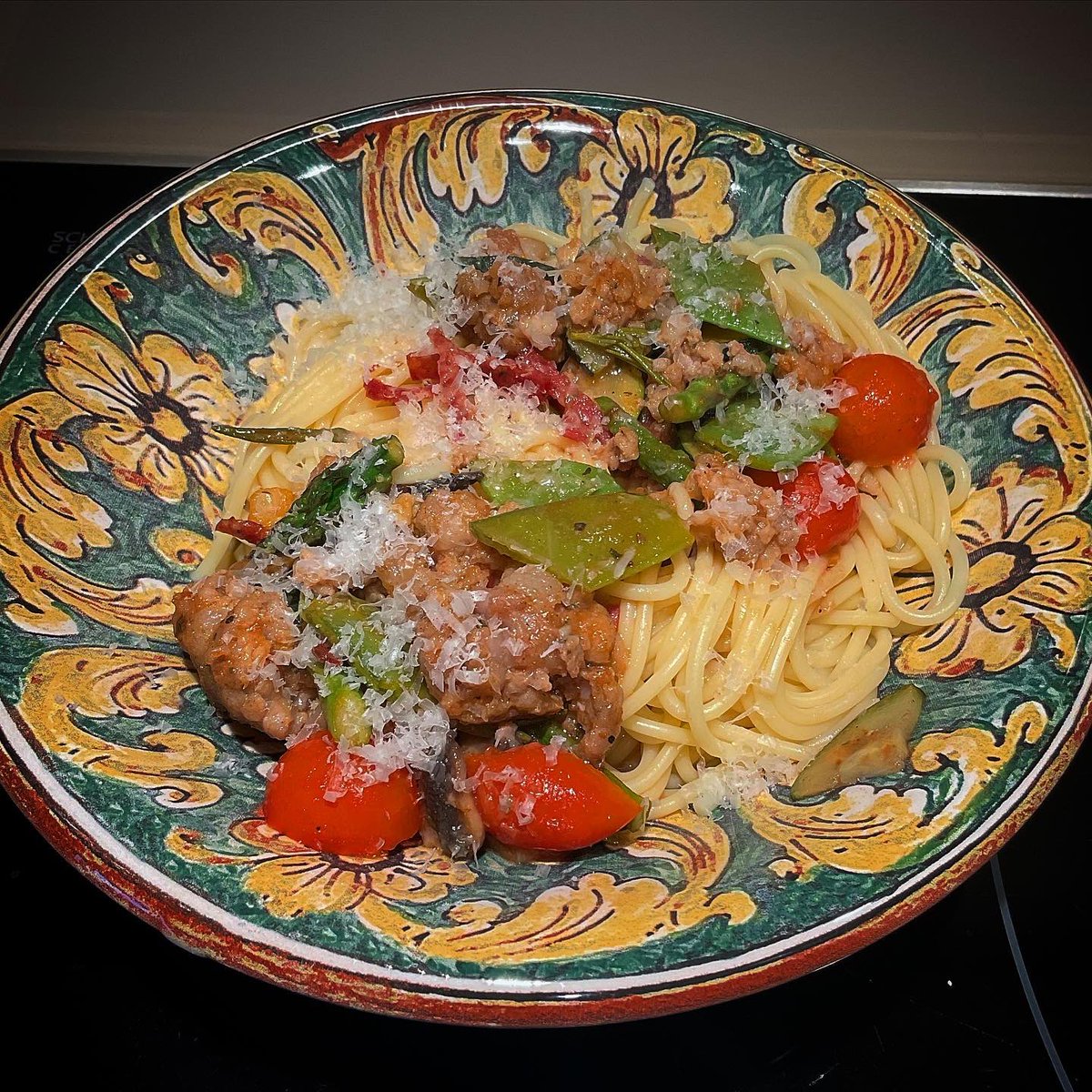 LisaMRomano's tweet photo. Pork and apple cider sausage, spring vegetables & spaghetti in a light tomato broth with fresh rosemary #lockdownlife #food #foodie #foodblogger #foodoftheday #foodpics #masterchefau homecooking #taste #delicious #Australia #Smile #chefs #chefsofinstagram #worldofdining https://t.co/0cXOECCLYA