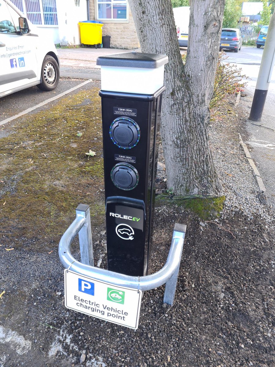 g_relectrical's tweet photo. Wall mounted and pedestal options taken, we are super proud to assist them with their requirements. Containment, cable run, groundwork, installation, protective barriers and testing we did it all. #gandrelectrical #evchargers #rolec #evinstall #gogreen2021 https://t.co/VJYUUjoE7k