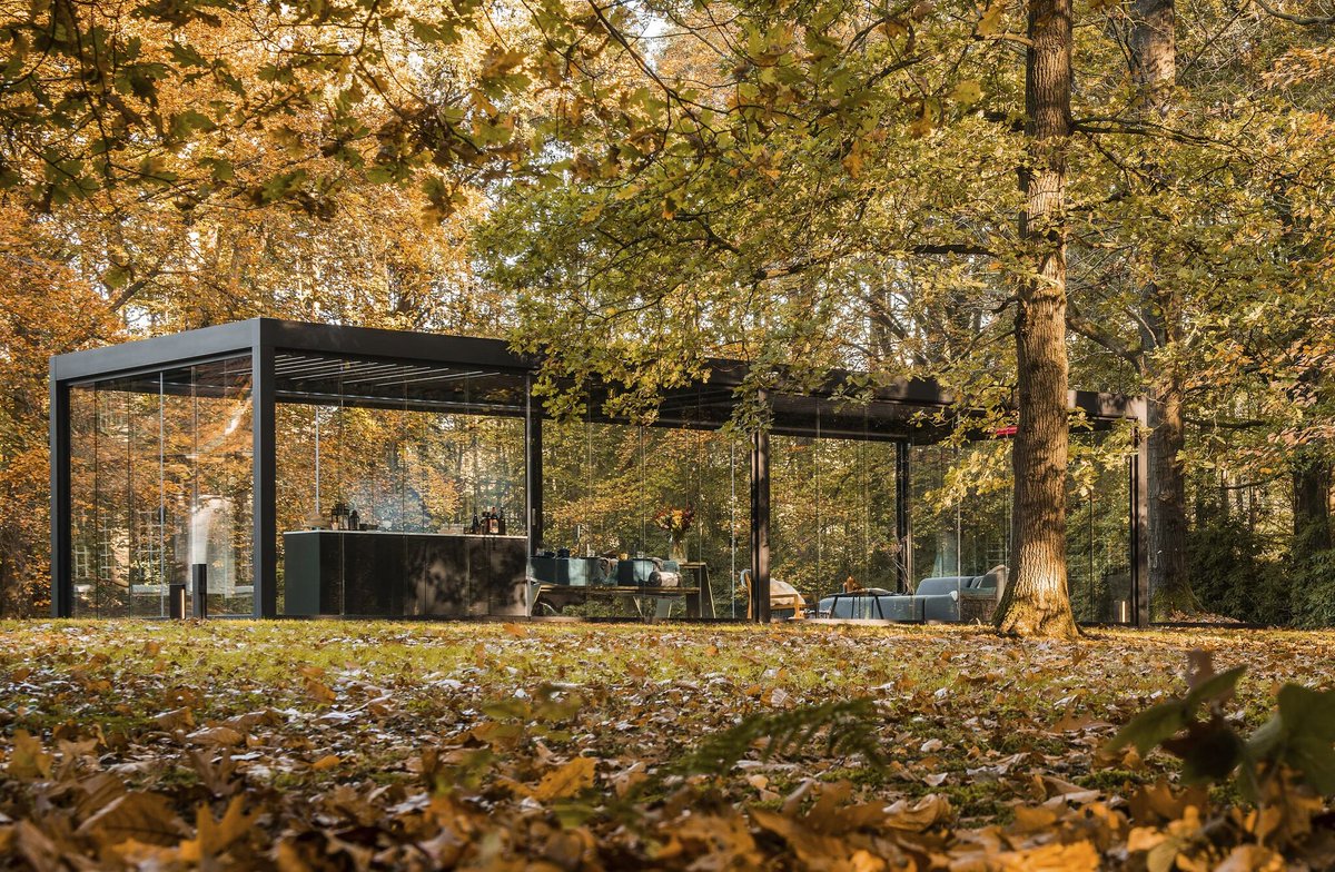 This #outdoorlivingpod is perfect for the cold autumn and winter weather! Utilising a #CamargueSky #louvreroof structure and sliding glass doors, the outdoor space can be used all year round. 

Visit the IQ Outdoor Living website for more information >>> bit.ly/3zPoUYa