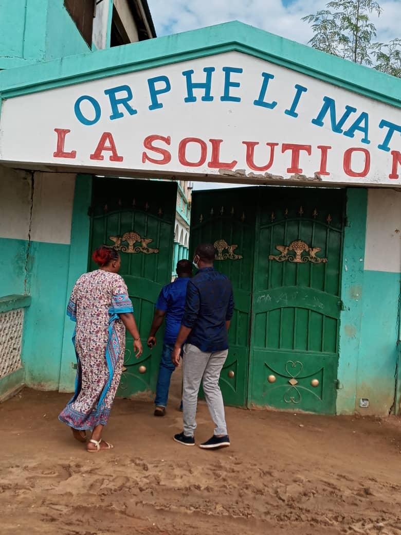 BeMagbo's tweet photo. @bemagbo à l'orphelinat LA SOLUTION le 12 octobre pour soutenir les enfants de parents absents avec l'association @FUTURES_LEADER https://t.co/LpruiZEVCD