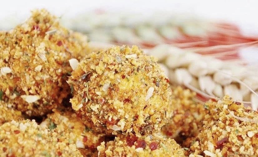 SpiceWayUk's tweet photo. Schnitzel!! Quick, clever and tasty.
We have done all the hard work for you with Spice Way’s ‘Blend For Schnitzel’.
Dip chicken, turkey or fish or,like here,as balls into beaten egg, coat with Schnitzel blend and either fry or oven bake.
You will ❤️it #sKa https://t.co/QCRKaEQdtM https://t.co/xPLnWtFWLB